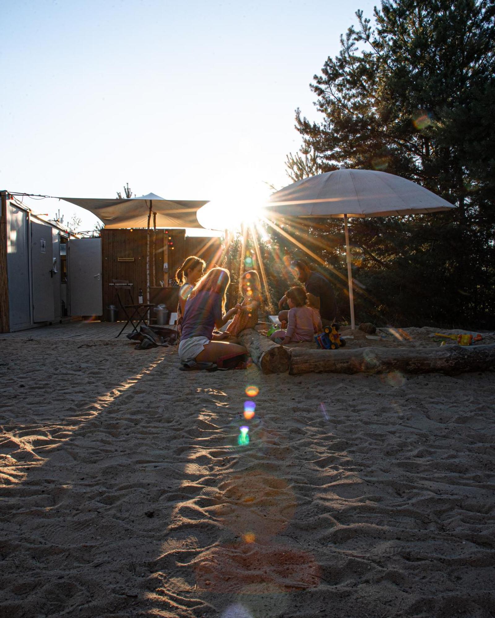 Raus Und Gut Glamping Am Graebendorfer See Drebkau 外观 照片