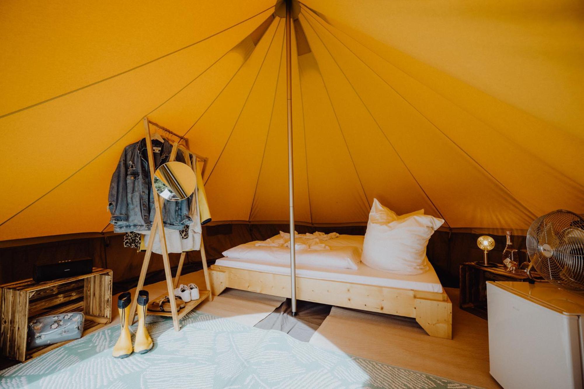 Raus Und Gut Glamping Am Graebendorfer See Drebkau 外观 照片